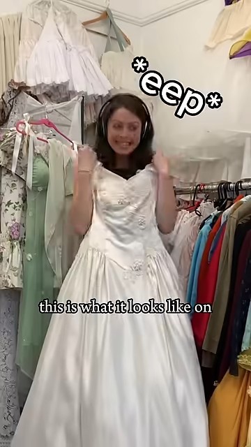 お直し前のドレス