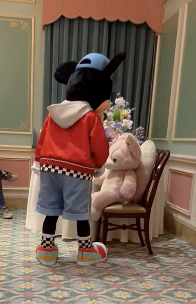 ミッキーの優しい行動