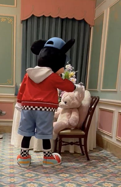 ミッキーの優しい行動