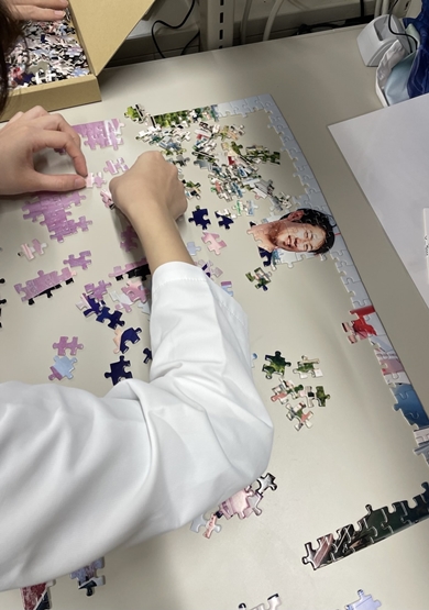 研修医に顔写真をパズルにされたフライトドクター