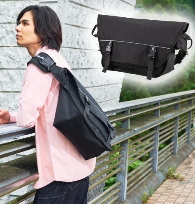 WORKMANの防水ショルダーバッグ