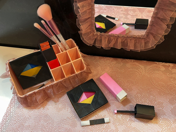 かわいい手作りドレッサーが完成