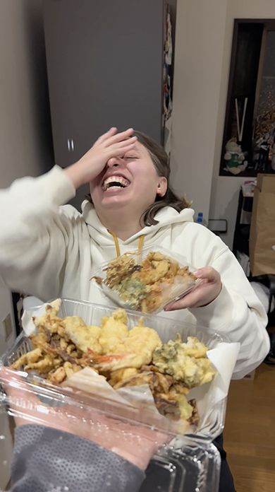 外国人の妻に“大好物”をあげてみた