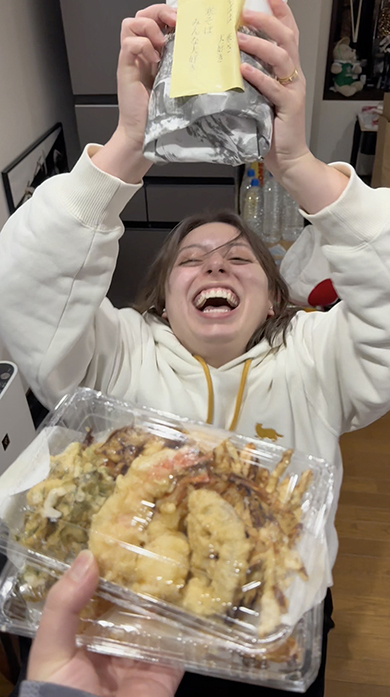 外国人の妻に“大好物”をあげてみた