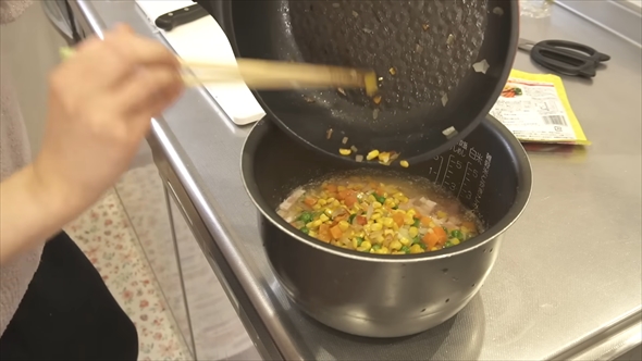 もめた夫に『あたしンち』のミックスベジタブル弁当を作るドッキリ