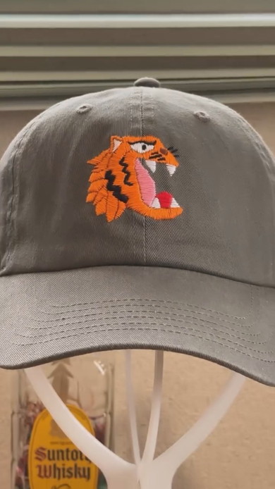 下書きなしの帽子刺しゅう