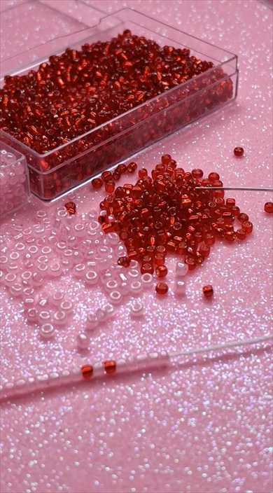 ビーズとかぎ針編みで作るビーズブレスレットがかわいい