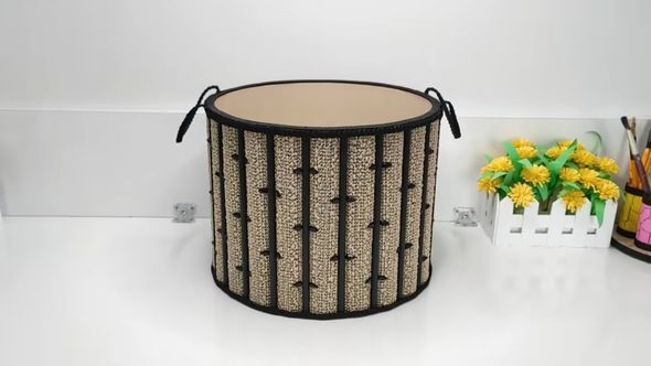 紙で作ったバスケット