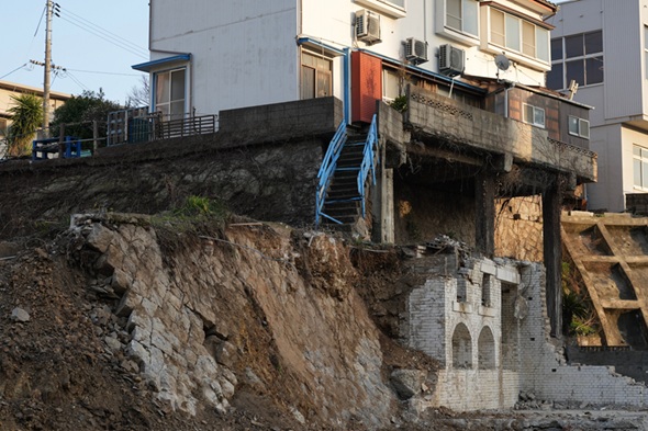 海産物問屋の倉庫の一部だった壁