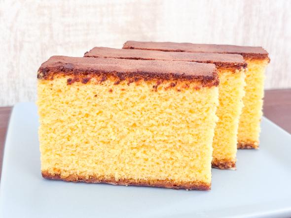 しっとりとした生地の本格的なカステラが3切れ入り