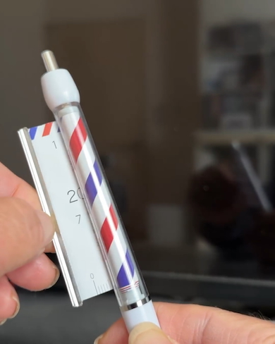 理容店でもらったボールペン