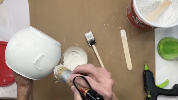 金魚鉢を石こう風に塗装する