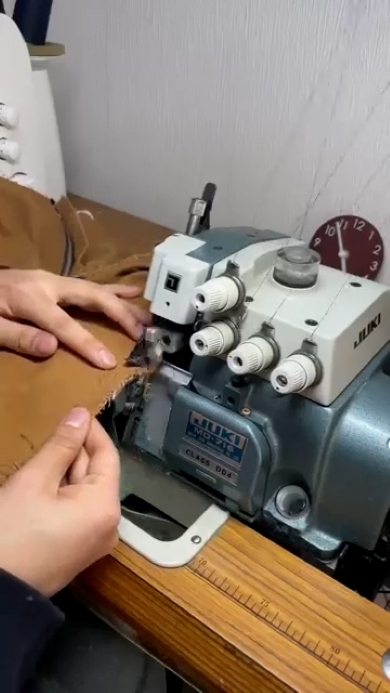 ミシンで縫い合わせ