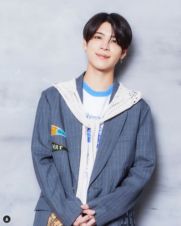 サングラスを探す松島さん