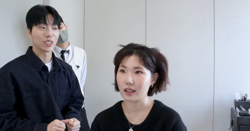 美容師ができると言ったから……　パーマで“大失敗”してしまった女性→プロの手にかかると……　驚がくの大変身が140万再生（韓国）（1/3） | 美容 ねとらぼ