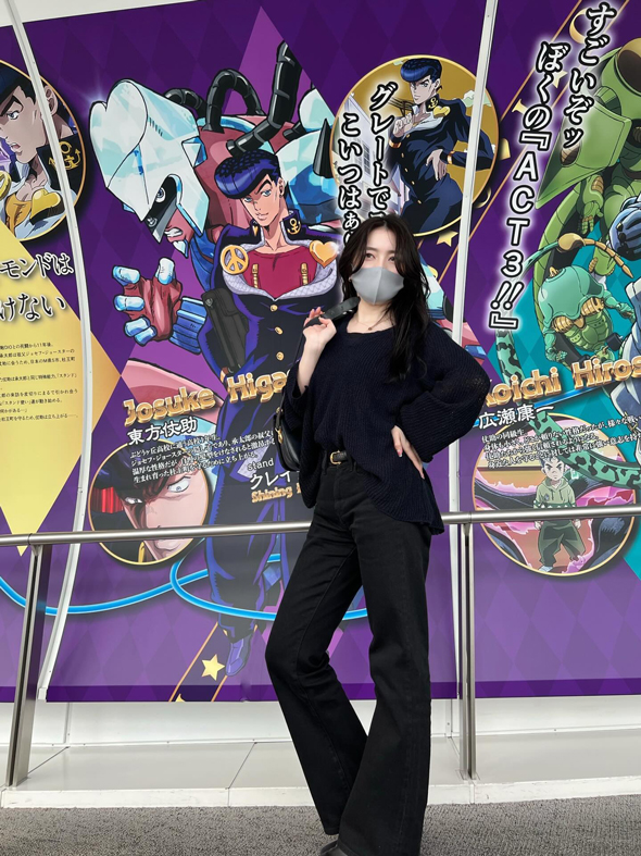 フォトスポットでジョジョ立ち