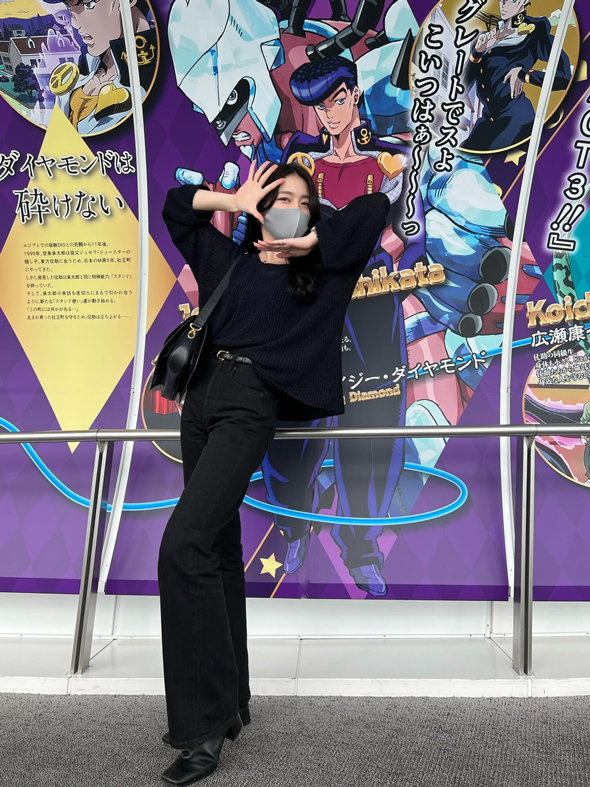 フォトスポットでジョジョ立ち