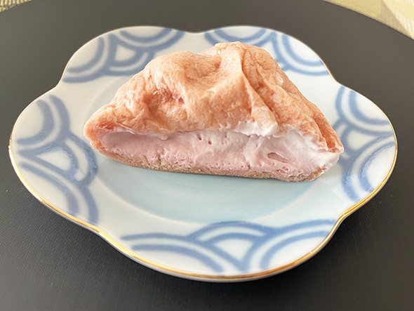 ピンクと白の2色のクリーム入り