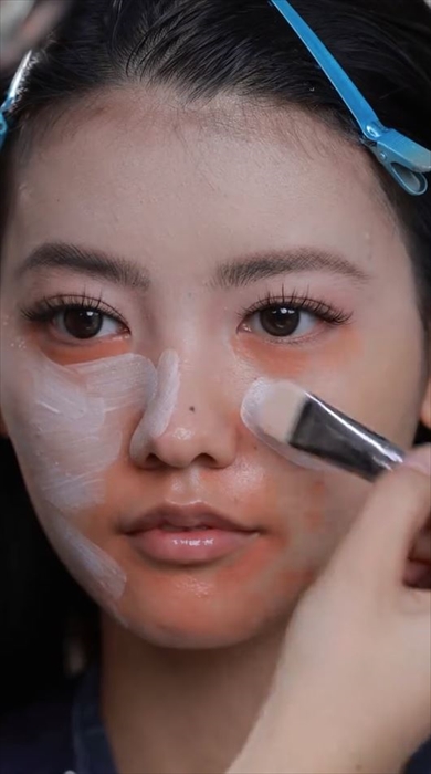 メイクでめっちゃ変わる人