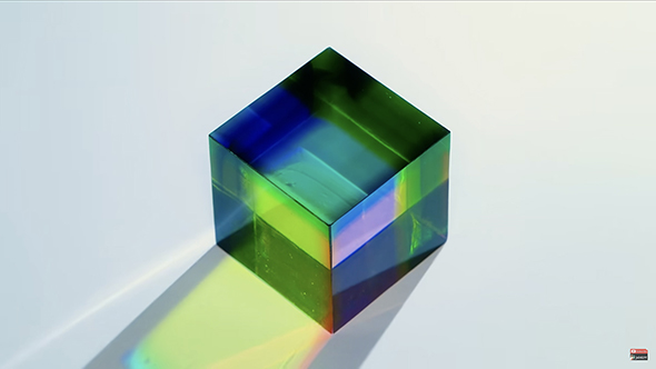 レジンで作ったレインボーキューブ