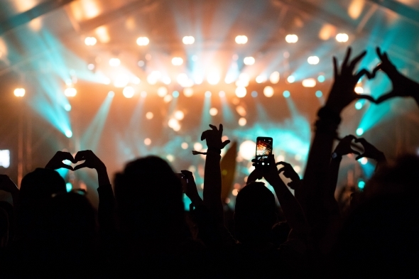 ライブでスマホを落としたら