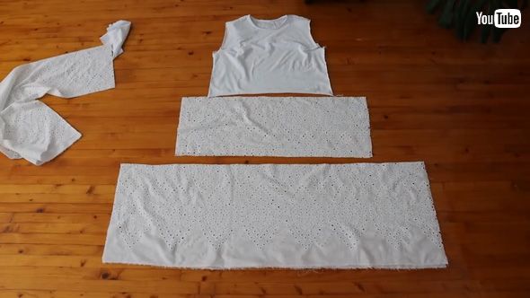 白い Tシャツ 透かし 彫り 生地 ドレス 裁縫