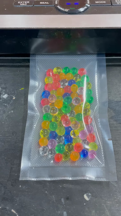 真空パック機を使用