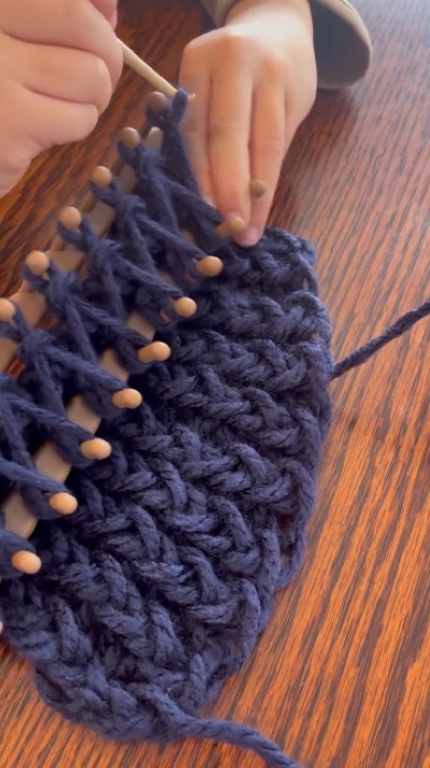 8歳息子がダイソーアイテムで編んだ物