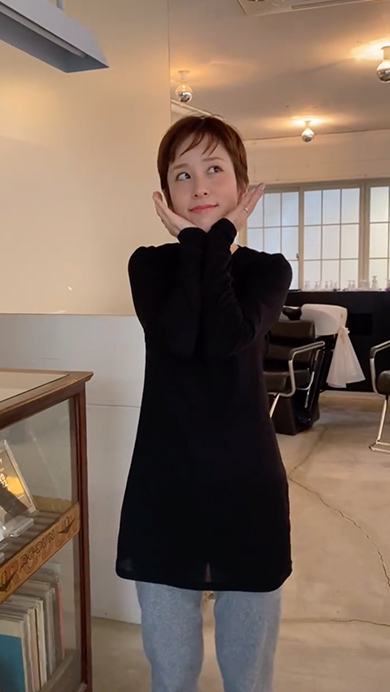 ロングヘアの女性が結婚式に向けて大変身