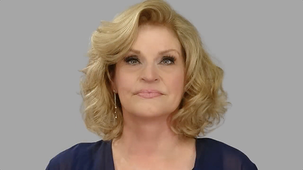 64歳女性が垢抜けヘアカットで大変身