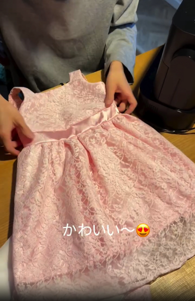 総レースのお誕生日ドレスが完成