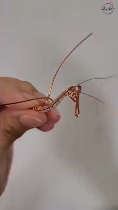 ワイヤーとビーズで工作