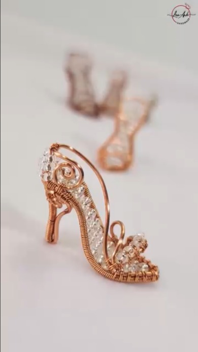 ワイヤーとビーズで工作