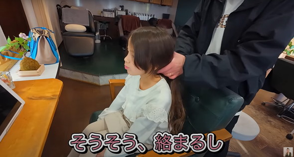 ハーフの女の子が美容室へ