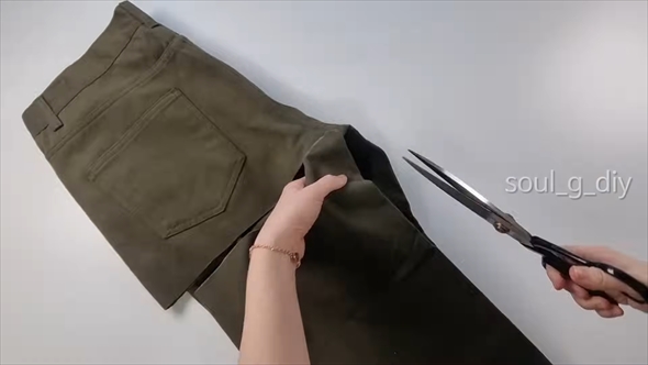 履かなくなったパンツから3つのバッグを作るDIY