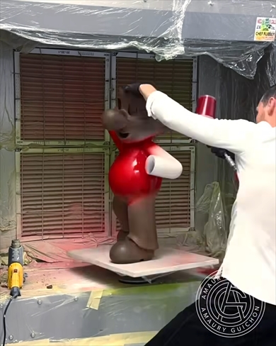 チョコレートで作りマリオの彫刻