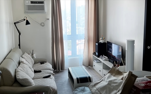 雑然とした部屋の改装デザイン