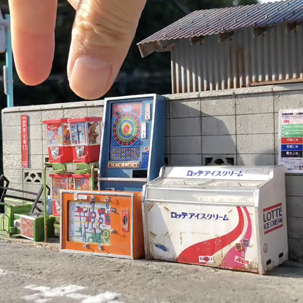 閉店翌日の駄菓子屋