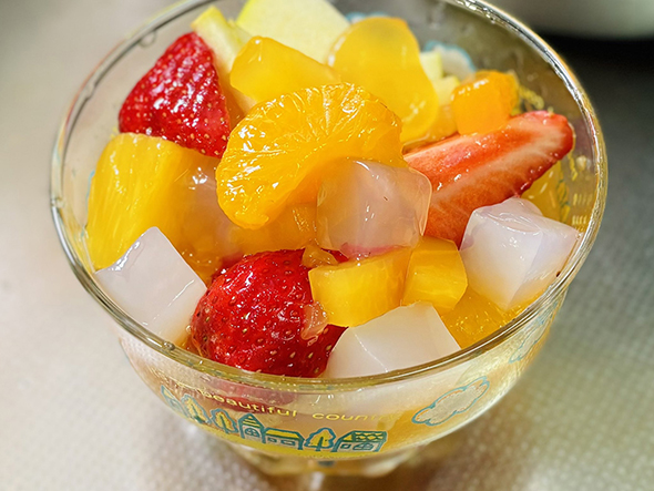 意外なものを使った簡単フルーツポンチ