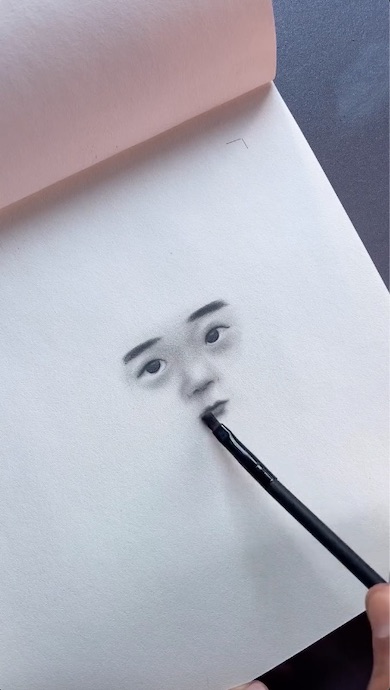 原作のしんのすけと、書きかけのsinghartさんの絵