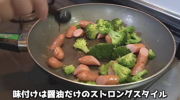 ソーセージとブロッコリーのバターしょうゆ炒め