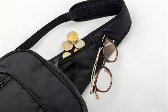 moz ONE SHOULDER BAG BOOK ミニポケットとホルダー