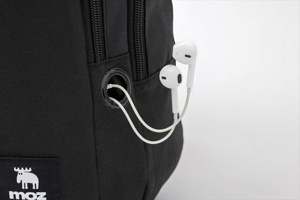 moz ONE SHOULDER BAG BOOK コード穴が付いた収納スペース