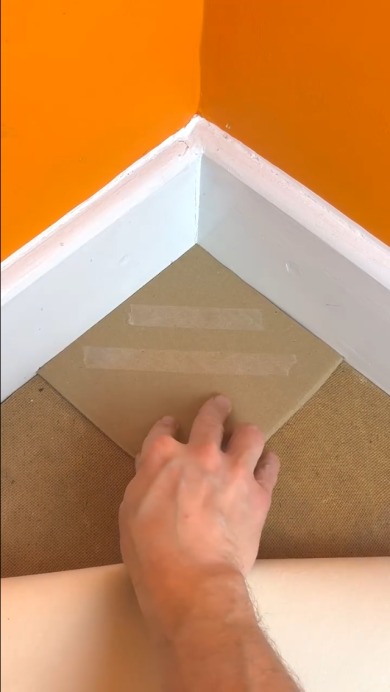 角にピッタリとカーペットを敷く方法