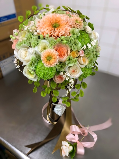 きれいなフラワーブーケ、その正体に驚愕