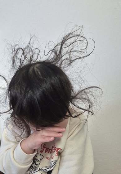 うそみたいに芸術的な娘のねぐせ