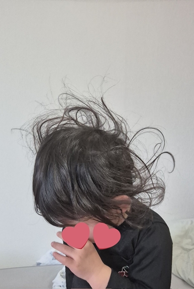 うそみたいに芸術的な娘のねぐせ