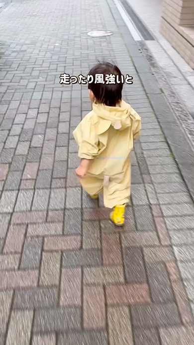 レインコートのフードが脱げない裏ワザ