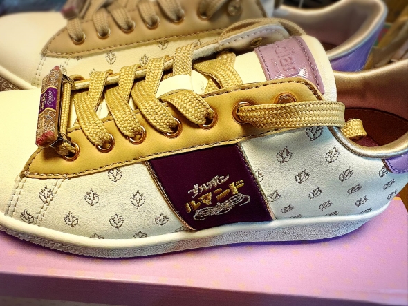 ルマンドコラボスニーカー