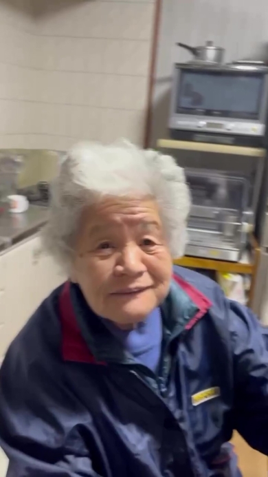 笑顔のおばあちゃん